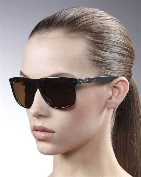 wayfarer sunglasses oversized.